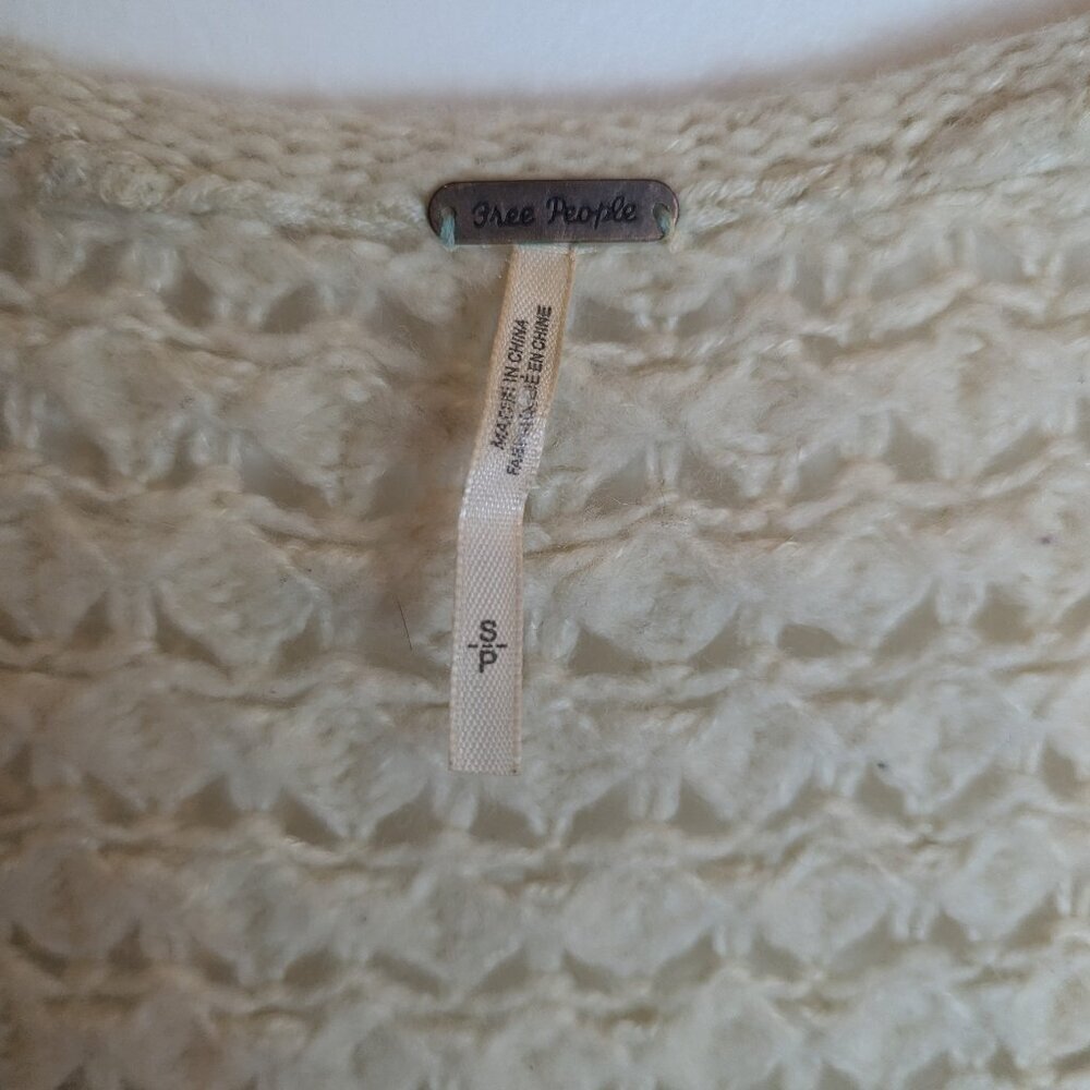Free People Crashing Waves V-Neck Sweater in White, Sz S - Picture 5 of 6